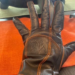 Vintage Harley Davidson Woman’s Black Leather Gloves.
